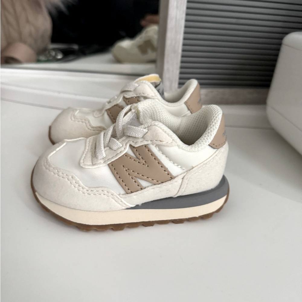 New balance sneaker
